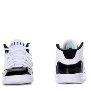 Nike Air Jordan Max Aura For Toddlers